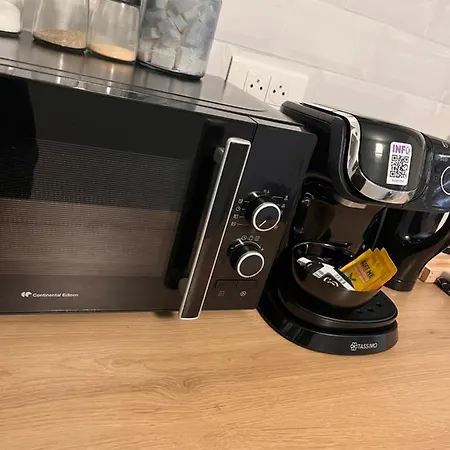 * New Style Proche De La Gare * *