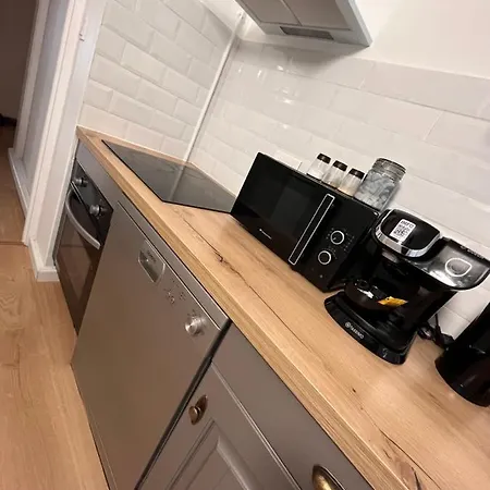 * New Style Proche De La Gare * Lägenhet *